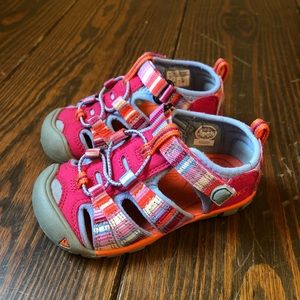SOLD Toddler Girl Keen Shoes, Size 7